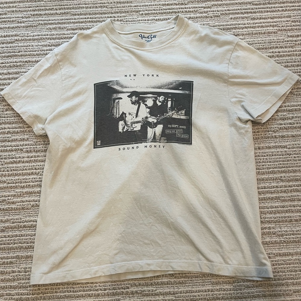 Brandy Melville short sleeve T-shirt